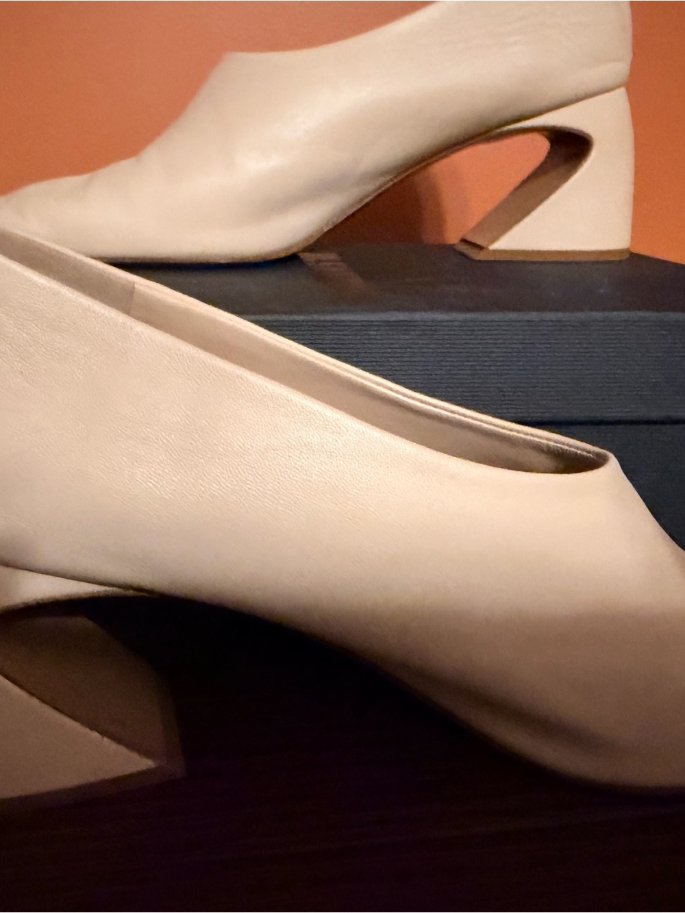Jil Sander leather pumps 39.5 EU
beige, sculptural heel - Picture 5 of 10